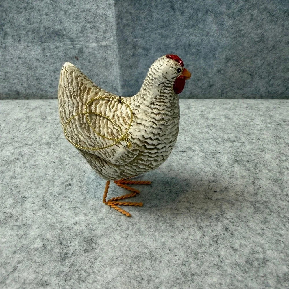 N/A hen ornament